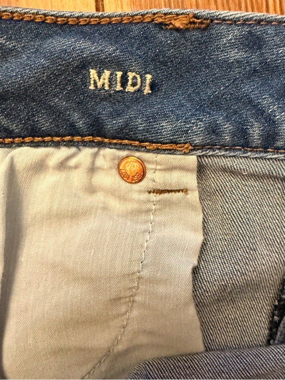 American Eagle Outfitters Distressed Blue Denim Cutoff Shorts - Picture 4 of 5